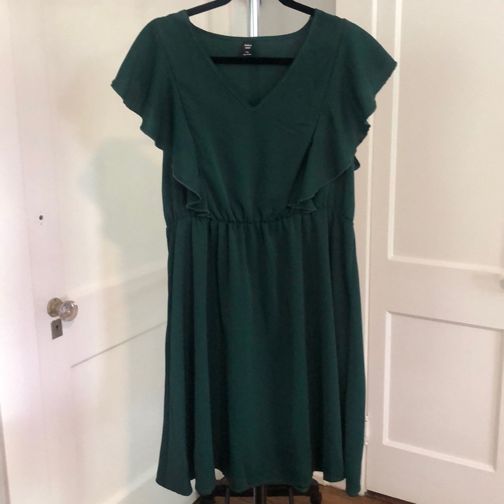 Shein curve nwot size 1xl hunter green ruffle dress